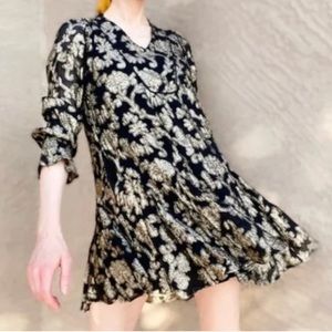 Anthropologie Dress V- Neck Long Sleeve Mini Flowy Sz M